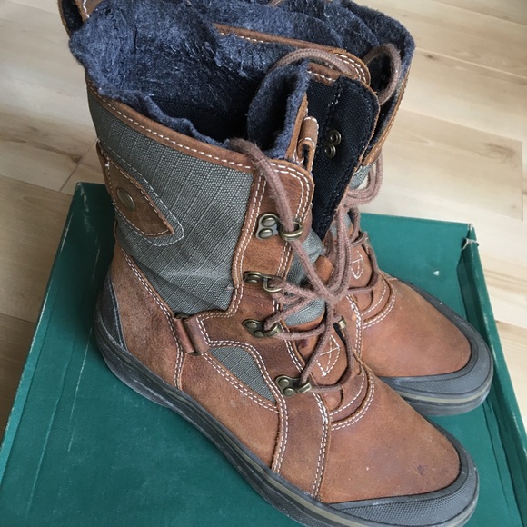 Clarks Waterproof Leather Boots - Picture 2 of 7